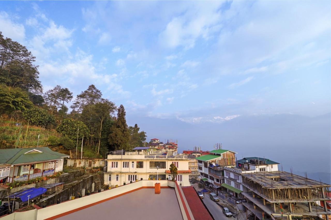 Summit Newa Regency Hotel Pemayangtse Exterior photo